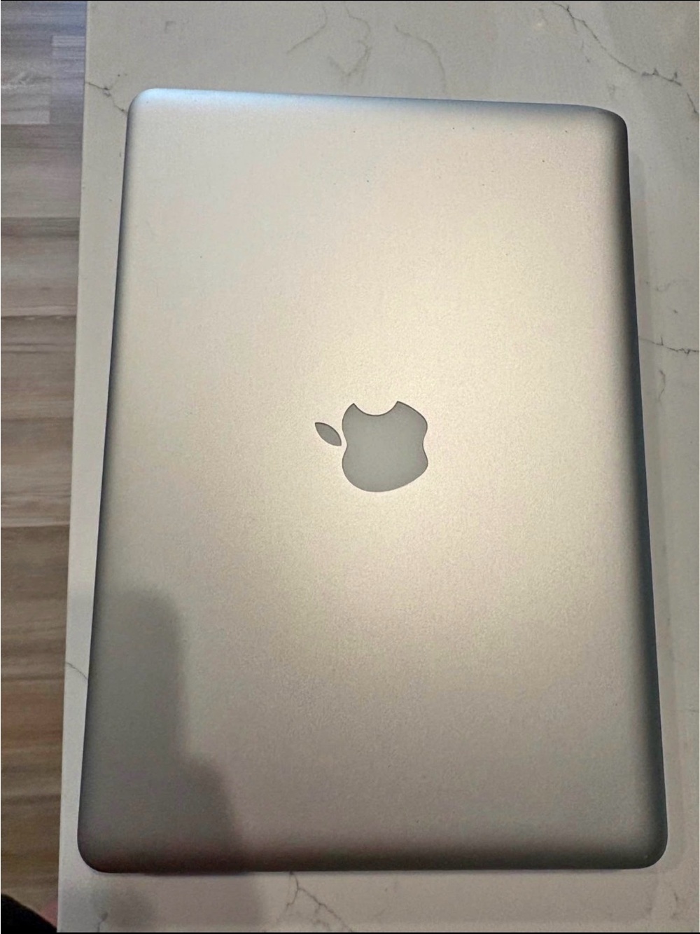 Apple Silver Laptop - Sleek Aluminum MacBook